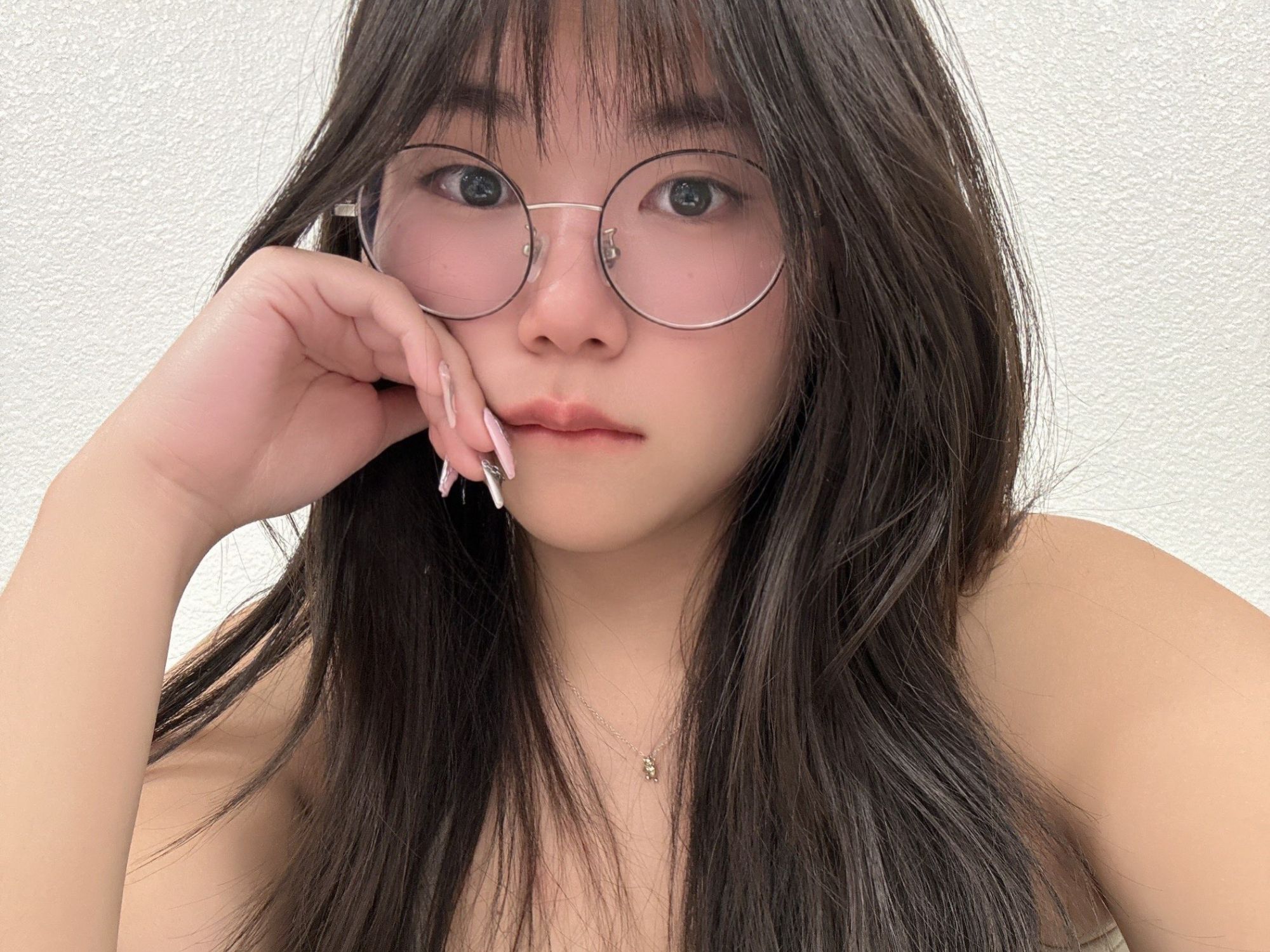 Mewnie s profile e pal