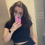 Nekopawsiee avatar