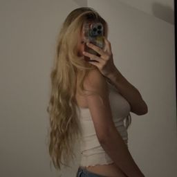 𝐈𝐜𝐲 avatar
