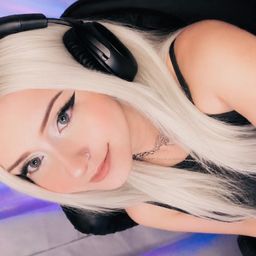 💗Nicolle💗 avatar